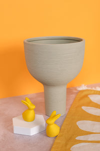 Grey Versailles Footed Bowl (21cm)