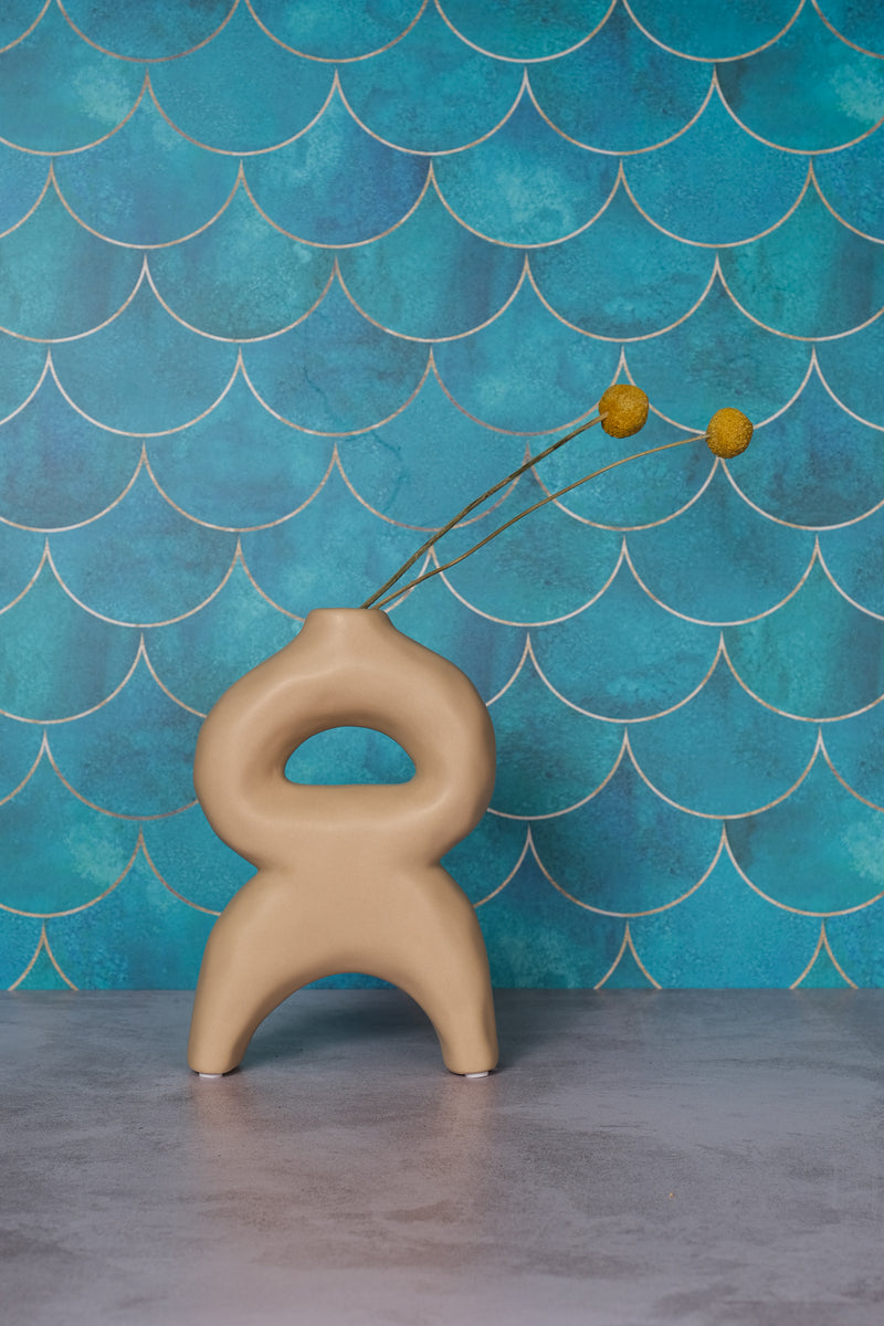 Sandy Nantes Ceramic Vase (21cm)