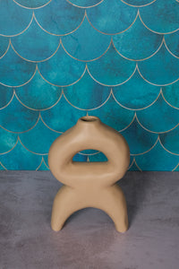 Sandy Nantes Ceramic Vase (21cm)