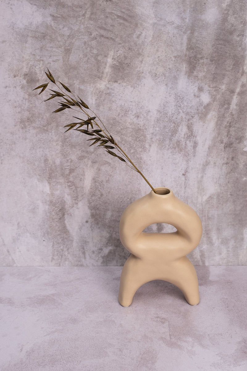 Sandy Nantes Ceramic Vase (21cm)