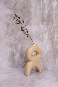Sandy Nantes Ceramic Vase (21cm)