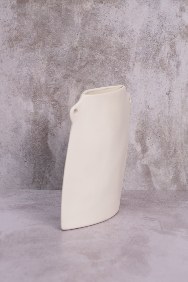 Flat White Nantes Ceramic Vase (21cm)